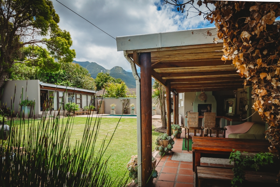 4 Bedroom Property for Sale in Fernridge Western Cape